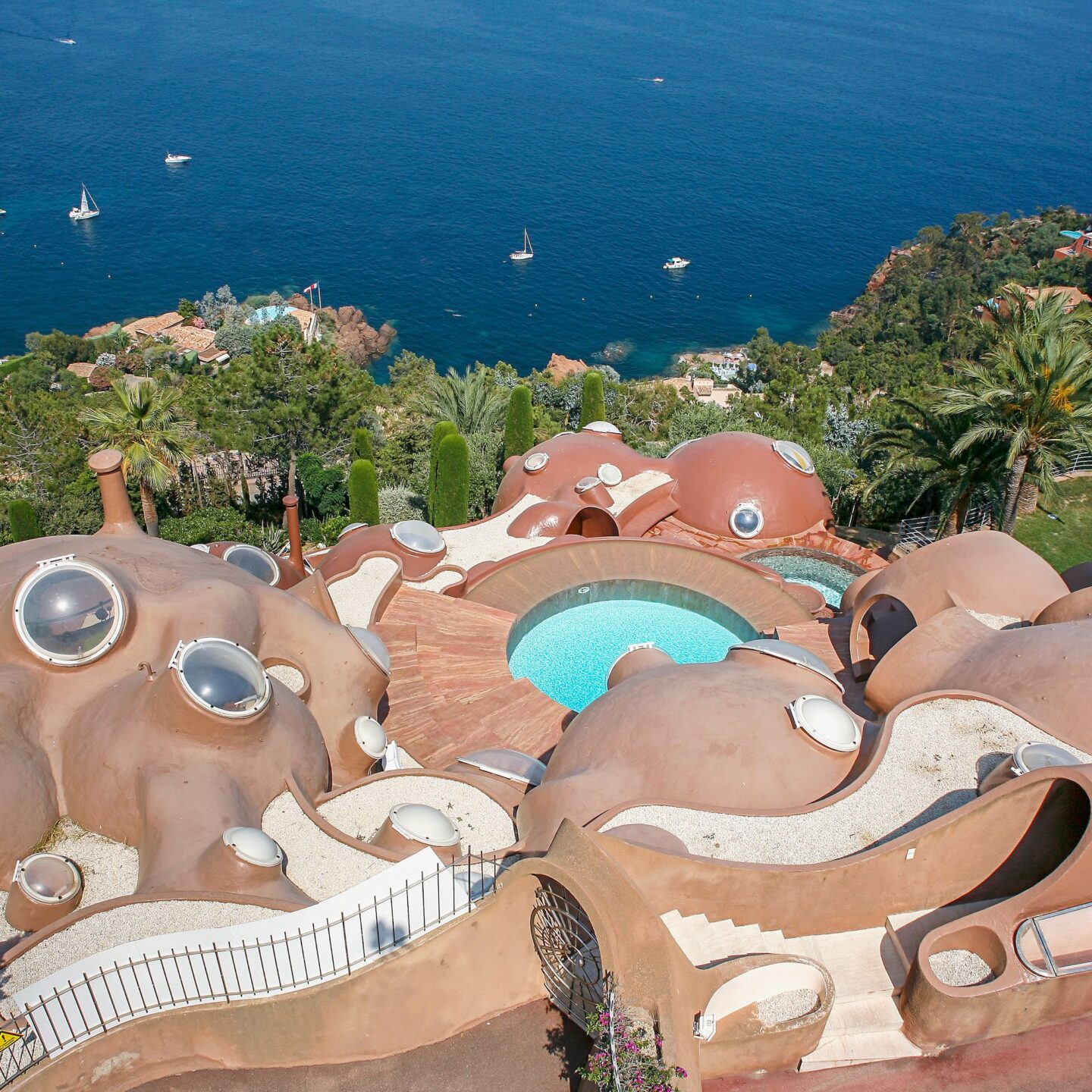 Palais Bulles – The Bubble Palace on the French Riviera