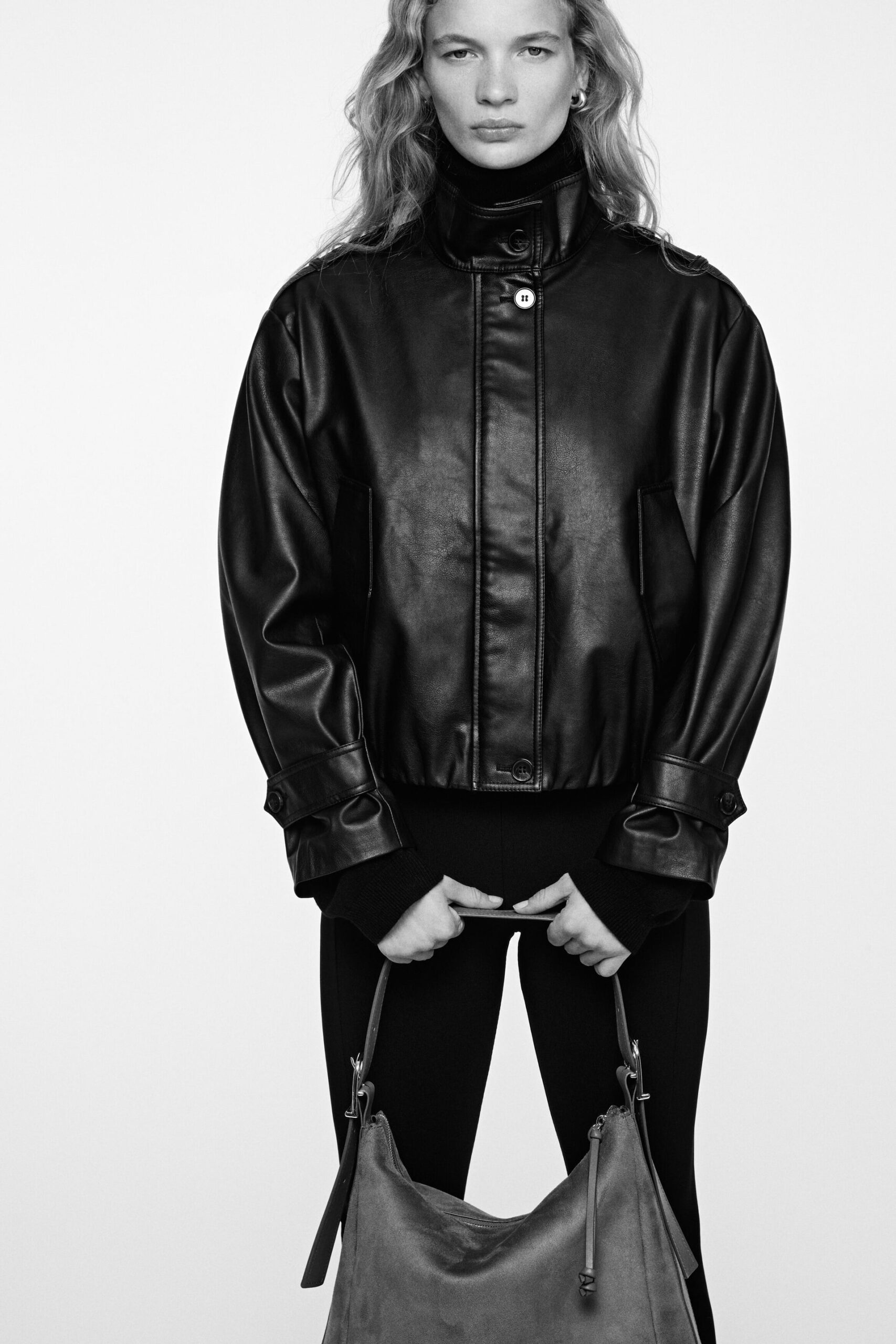 Black zip-hem leggings from H&M AED 80
