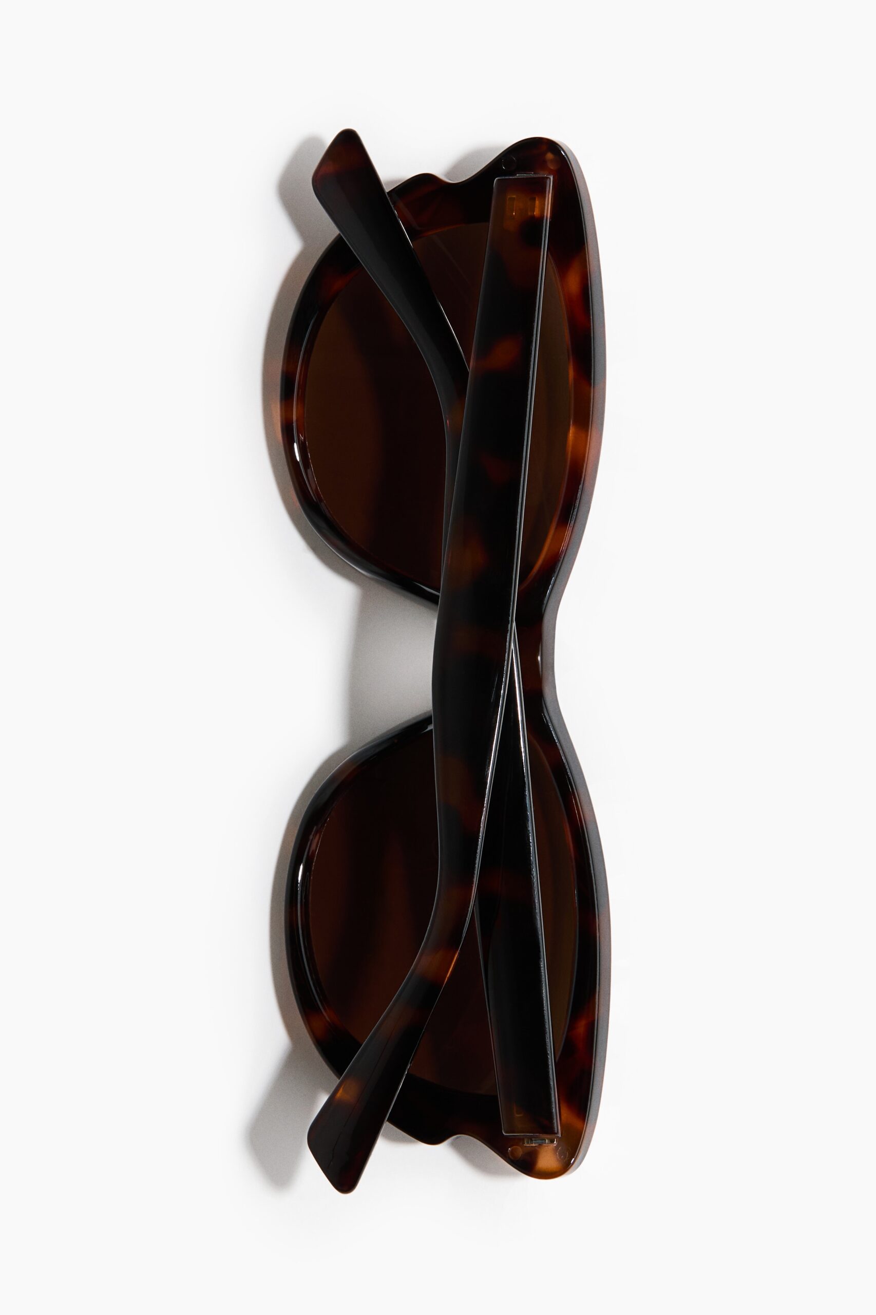 H&M wavy-detail sunglasses AED 85 UAE